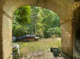 Superb 17th century Bearnaise farm in the heart of the Jurancon wine region just 20 minutes from Pau
